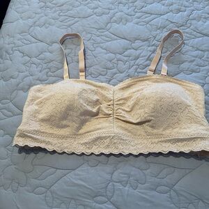 Torrid  Lace Bandeau in Cream